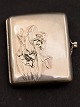 Art nouveau 830 
silver purse 
5.2 x 6.3 cm. 
Item No. 626426