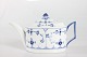 Royal 
Copenhagen Blue 
Fluted Plain 
Oblong teapot 
model no. 1/254
With stamp 
from the period 
...