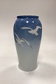 Bing and 
Grøndahl 
Seagull Vase 
No. 682. One 
flaw/dot in the 
glaze. Measures 
21.5 cm / 8.46 
in.

