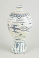 China, vase. Late Ming dynasty.