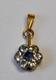 14 carat gold pendant with 6 old diamonds and a sapphire, 19th century. Mounted as a flower. ...