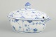 Royal Copenhagen Blue Fluted Half Lace, large tureen.Large tureen in hand-painted porcelain ...