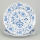 Meissen Blue Onion, set of two dinner plates.Two porcelain dinner plates with hand-painted ...