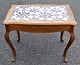 Tile table in oak, baroque style, 20th century. Denmark. H: 60 cm. L: 78 cm. W: 53 cm. 15 ...