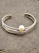 Sterling silver bangle with pearl 5.3 cm. item no. 635358