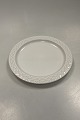 Bing and Grondahl/Kronjyden White Cordial Dinner Plate No. 325.Measures 24 cm / 9 1/2 in.