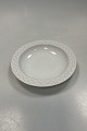 Bing and Grondahl / Kronjyden Hvid Cordial Deep Plate No. 322 / Measures 21cm (8 17/64 in.)