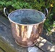 Danish antique copper bucket with sack, 19th century. With iron handle. H.: 22 cm. Dia.: 26.5 cm.