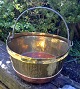 Flensburg bucket in brass/copper, 19th century. With iron handle. H.: 25 cm. Dia.: 40 cm. Height ...