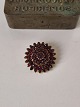 Beautiful old gold-plated garnet broochDiameter 3.2 cm.
