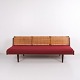 GE-258 daybed / sofa designed by Hans J. Wegner and manufactured by Getama in the 1950s. The ...