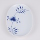 Blue Fluted Mega assiette by Royal Copenhagen in white porcelain with hand-painted blue floral ...