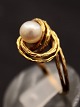 14 carat gold ring with genuine pearl