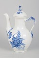 Royal Copenhagen Blue Flower Curved, coffee pot.Coffee pot in hand-painted porcelain from ...