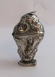 Ambrosius Jørgensen, Copenhagen. Silver vinaigrette. Height 7 cm. Produced in 1772