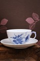 Royal Copenhagen, Blue Flower Curved large teacup. Decoration number: 10/1550. 1 variety. Cup ...