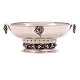 Large Georg Jensen Grape jardiniere in sterling silver #296BH: 10.6 cm. L: 27 cm. W: 913gr