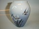 Royal 
Copenhagen 
Vase, Swallow & 
Flowers 
decoration
Dek. No 
2676-271 
Height 11.5 
cm. ...