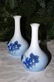 Pair vases Bing 
& Grondahl 
porcelain. Vase 
no. 8378 /143. 
Height 12.5 cm. 
Fine condition.