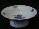 Royal 
Copenhagen
Blue Flower 
Angular 8530
Bowl on foot
D 25 cm
Nice condition