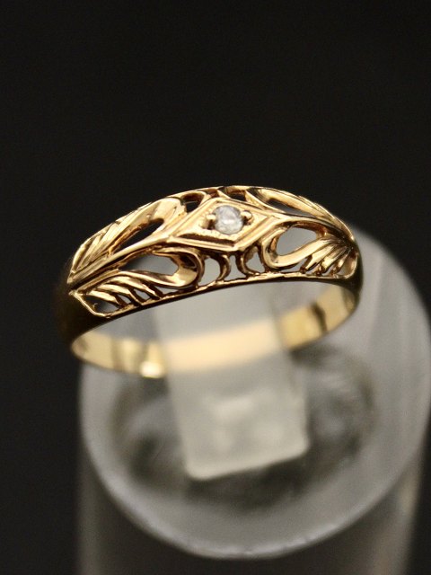 14 carat gold ring