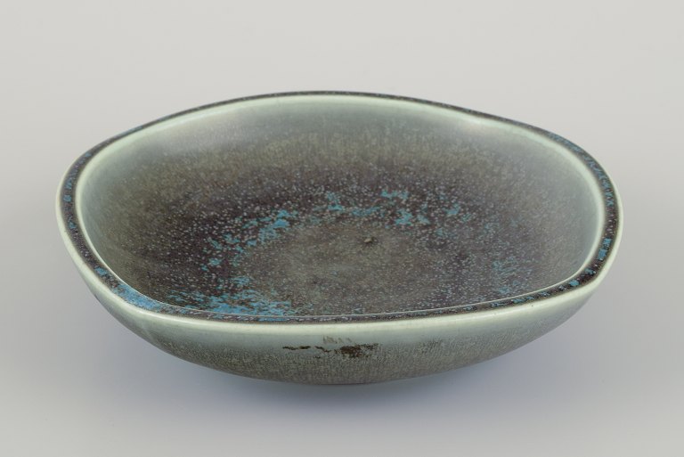 Berndt Friberg for Gustavsberg, Sweden.
"Selecta" ceramic bowl.