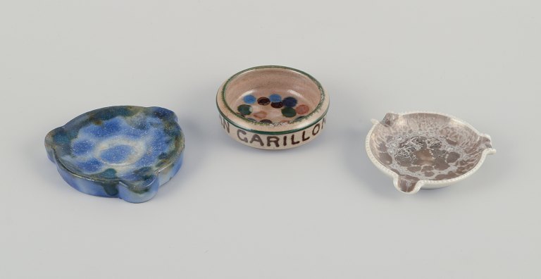 French ceramicists.
Three pieces of unique ceramics. Two ashtrays and a small bowl.