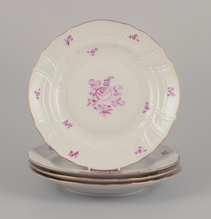 Herend, Hungary.
A set of four dinner plates.