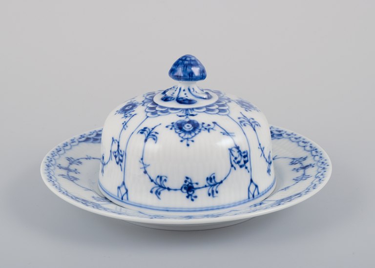 Royal Copenhagen Blue Fluted Half Lace, butter dish.