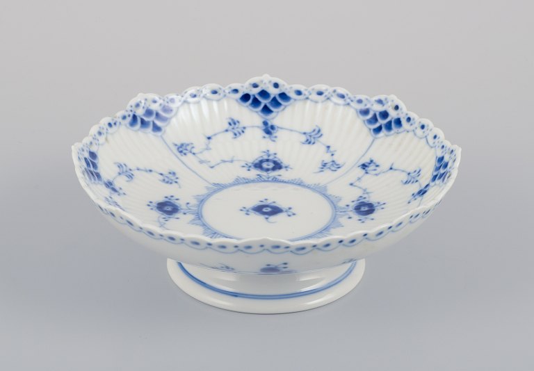 Royal Copenhagen Blue Fluted Half Lace, low centerpiece.