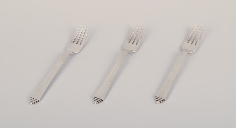 Georg Jensen Pyramid.
Three lunch forks in sterling silver.