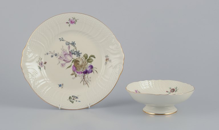 Royal Copenhagen ”Frijsenborg”. Cake plate and cake stand in porcelain.