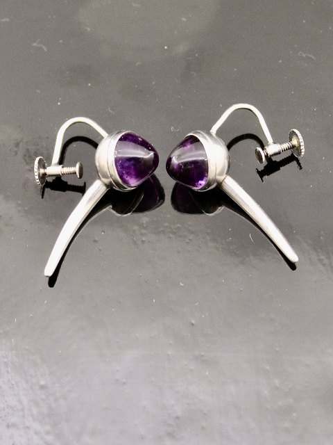 Bent K sterling silver ear ring