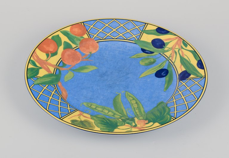 Laure Japy, Paris / Limoges, France.
Porcelain cover plate.