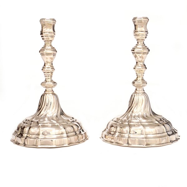 Pair of A. Michelsen, Copenhagen, silver candlesticks dated 1858. H: 22cm