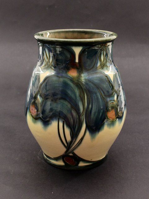 Danico ceramic vase