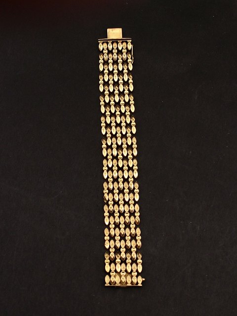 18 carat gold bracelet