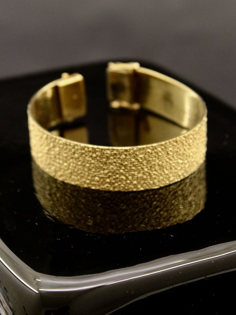 14 carat gold bracelet