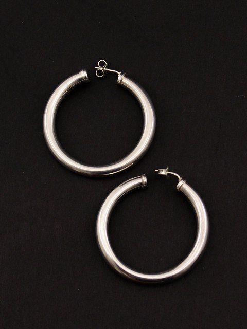 Sterling silver ear ring