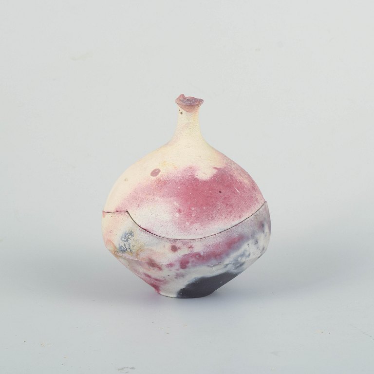 Scandinavian Studio Potter
Lidded jar, 1980s/90s.