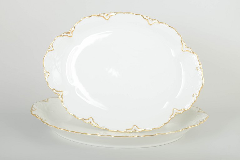 Haviland, France2 oval dishes, 1940s.