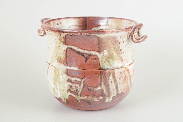 Jim & Henny Waldorff, Bornholm
Unique ceramic planter, 1970s.