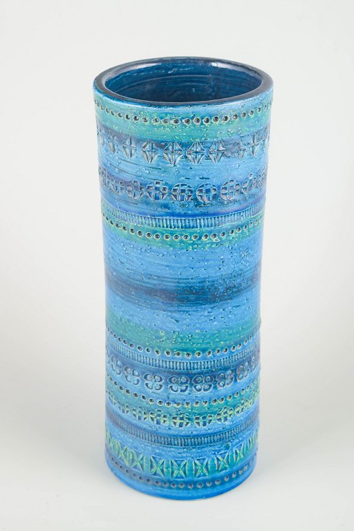 Aldo Londi for Bitossi
Large cylindrical vase, 1960/70s.