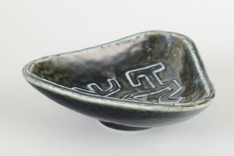 Gunnar Nylund for Rörstrand
“Farina” bowl, 1960s.