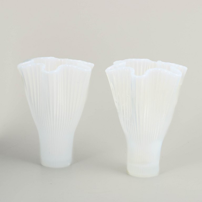 Arthur Percy for GullaskrufPair of “Reffla” art glass vases, 1970s.