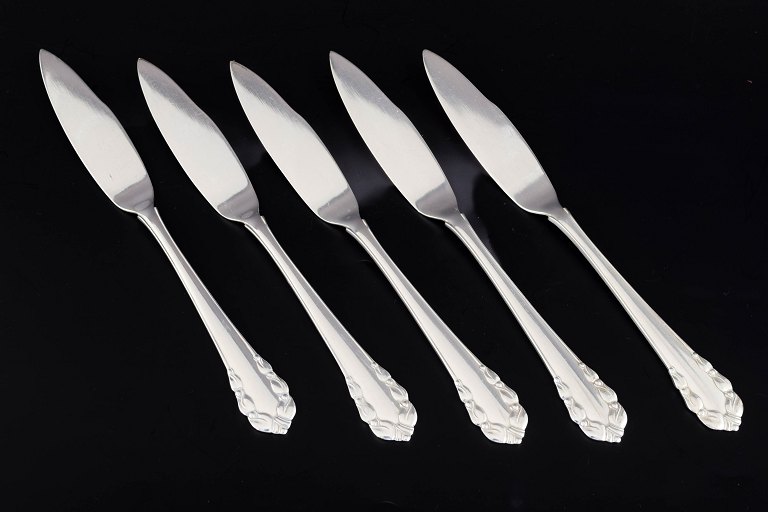 Georg Jensen
5 fish knives, “Lily of the Valley”, 1945–51.