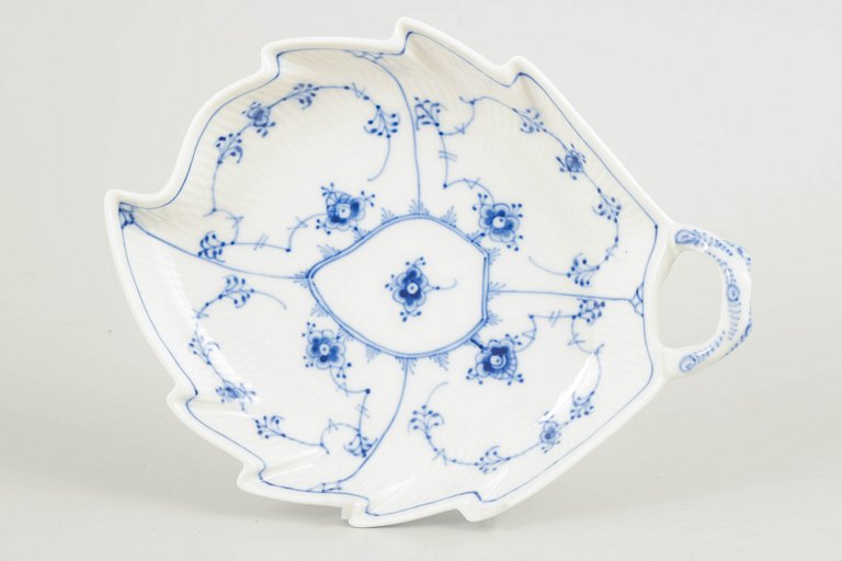 Royal Copenhagen Blue Fluted Plain dish with handle, 1966.