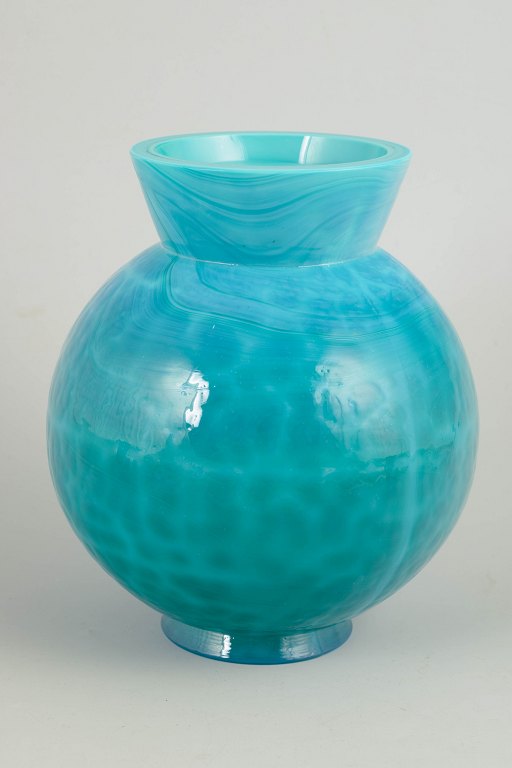 Eva Englund for Pukeberg, art glass vase.