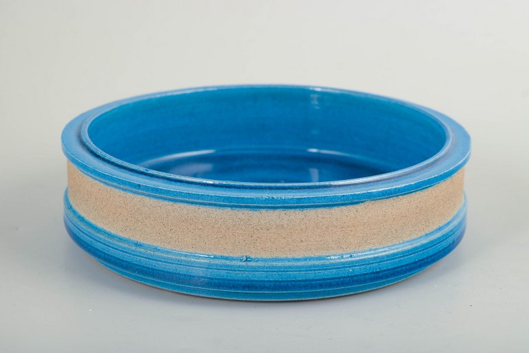 Nils Kähler, low bowl.