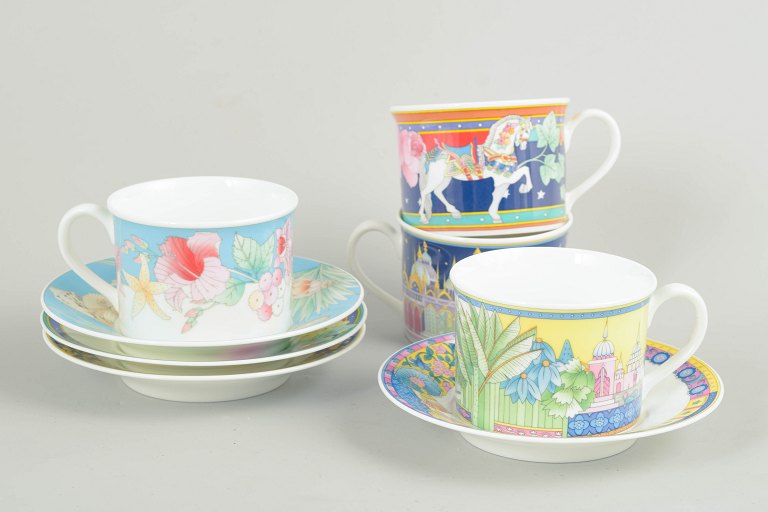 Hutschenreuther, set of 4 cups with matching saucers.